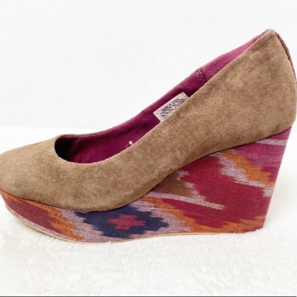 Reef High Tropic Brown Suede
Wedges Sz 6